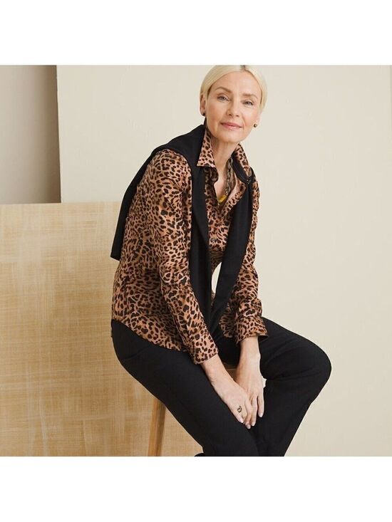 Chico's Tops - Chico's Animal Print No Iron Coolmax All Season Career Long Sleeve Shirt